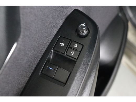 Toyota Yaris 1.5 Hybrid Active | Automaat! | Dealer Onderhouden! | Camera | Cruise Adaptive | Clima | Navi By ... ActivLease financial lease