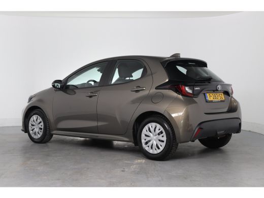 Toyota Yaris 1.5 Hybrid Active | Automaat! | Dealer Onderhouden! | Camera | Cruise Adaptive | Clima | Navi By ... ActivLease financial lease
