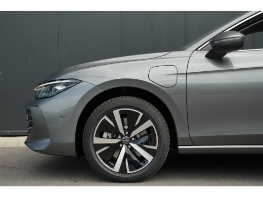 Volkswagen Passat Variant Business - eHybrid | 'App-Connect' draadloze smartphone integratie | Afstandscontrolesyst... ActivLease financial lease
