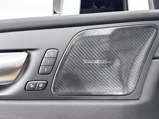 Volvo  XC60 T6 Recharge Plus Dark | 19" Allseason | Panoramadak | Head-Up | 360 Camera | Trekhaak | Harman Ka... ActivLease financial lease