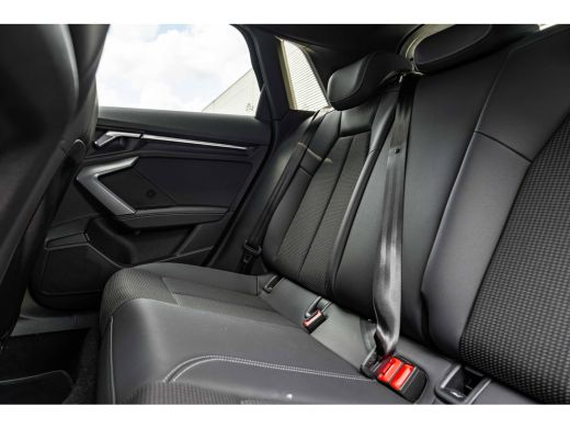 Audi A3 Sportback 40 TFSI e S edition 204PK | Stoelverwarming | Achteruitrijcamera | ACC | Sfeerverlichti... ActivLease financial lease