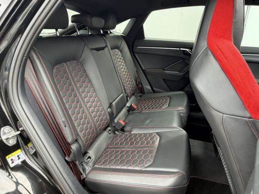 Audi Q3 TFSI RS Pano.dak Carplay Pano.dak Trekhaak Sportzetels 21Inch ActivLease financial lease