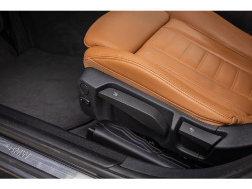 BMW 3 Serie Touring 330e eDrive Edition | leder | Stoelverwarming | Digitaal dashboard | Navigatie | Keyless ... ActivLease financial lease