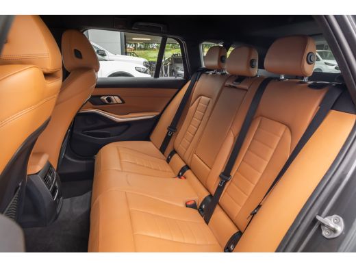 BMW 3 Serie Touring 330e eDrive Edition | leder | Stoelverwarming | Digitaal dashboard | Navigatie | Keyless ... ActivLease financial lease