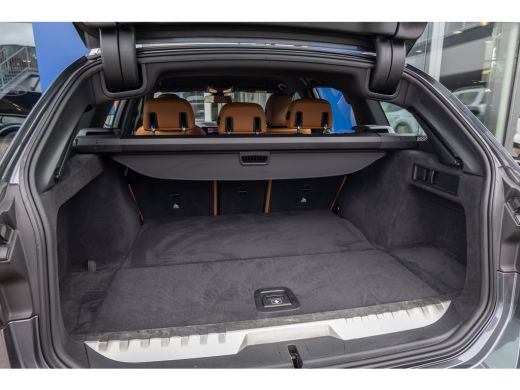 BMW 3 Serie Touring 330e eDrive Edition | leder | Stoelverwarming | Digitaal dashboard | Navigatie | Keyless ... ActivLease financial lease