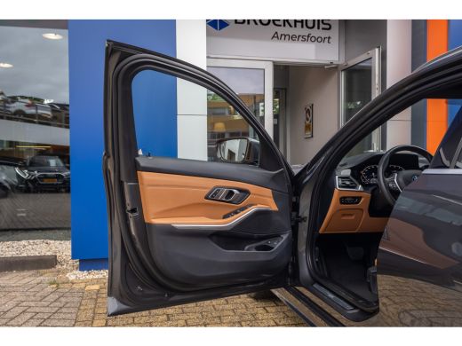 BMW 3 Serie Touring 330e eDrive Edition | leder | Stoelverwarming | Digitaal dashboard | Navigatie | Keyless ... ActivLease financial lease
