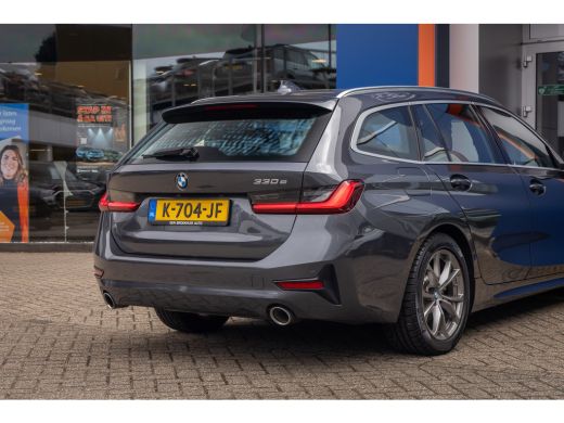 BMW 3 Serie Touring 330e eDrive Edition | leder | Stoelverwarming | Digitaal dashboard | Navigatie | Keyless ... ActivLease financial lease