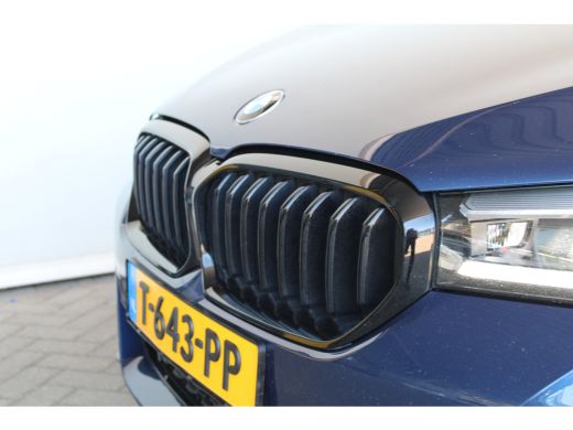BMW 5 Serie Touring 530e xDrive High Executive | SOH 83% | Alcantara bekleding | Harman kardon audio | Apple ... ActivLease financial lease