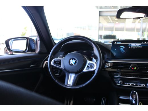 BMW 5 Serie Touring 530e xDrive High Executive | SOH 83% | Alcantara bekleding | Harman kardon audio | Apple ... ActivLease financial lease