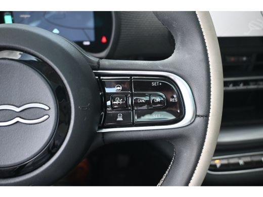 Fiat 500e La Prima 42 kWh 95%SOH! | Panoramadak | Incl. Winterset | JBL | Vol-Leder | Adaptive Cruise | Dea... ActivLease financial lease