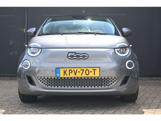 Fiat 500e La Prima 42 kWh 95%SOH! | Panoramadak | Incl. Winterset | JBL | Vol-Leder | Adaptive Cruise | Dea... ActivLease financial lease