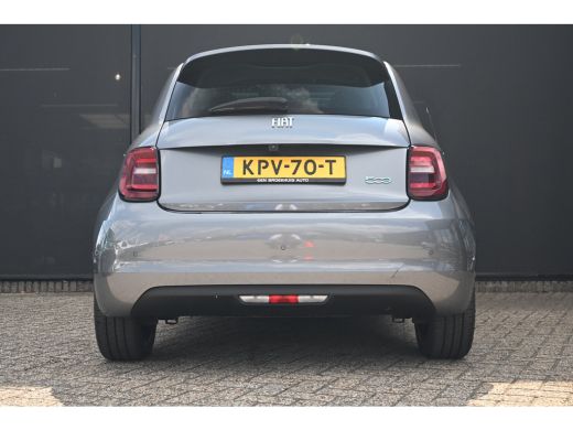 Fiat 500e La Prima 42 kWh 95%SOH! | Panoramadak | Incl. Winterset | JBL | Vol-Leder | Adaptive Cruise | Dea... ActivLease financial lease