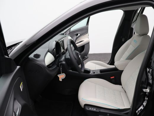 Fiat 600e La Prima 54 kWh | SOH 98% | Keyless | Dodehoekdetectie | Navi | Stoelverwarming | 18"LMV | Camera... ActivLease financial lease