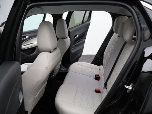 Fiat 600e La Prima 54 kWh | SOH 98% | Keyless | Dodehoekdetectie | Navi | Stoelverwarming | 18"LMV | Camera... ActivLease financial lease