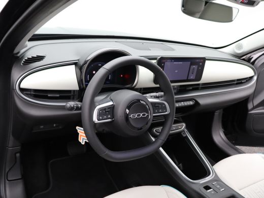 Fiat 600e La Prima 54 kWh | SOH 98% | Keyless | Dodehoekdetectie | Navi | Stoelverwarming | 18"LMV | Camera... ActivLease financial lease