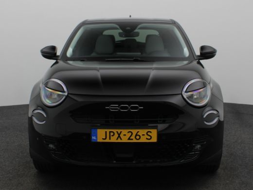 Fiat 600e La Prima 54 kWh | SOH 98% | Keyless | Dodehoekdetectie | Navi | Stoelverwarming | 18"LMV | Camera... ActivLease financial lease