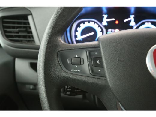 Fiat E-Scudo 75 kWh L3H1 | Snelladen | SOH 93% | Clima | Camera | 3 Zits | Carplay | Cruise | Parkeersens. ActivLease financial lease