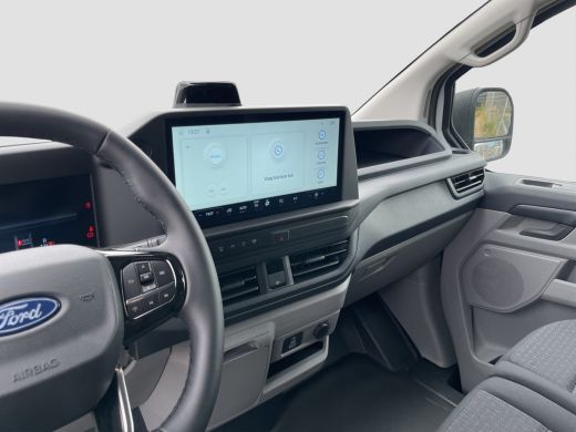 Ford E-Transit 320 L1H1 Limited 71 kWh | Cruise Control | Camera | CarPlay | Bluetooth | ActivLease financial lease