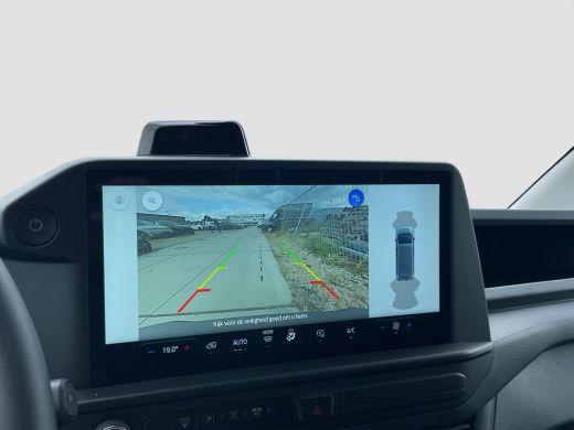 Ford E-Transit 320 L1H1 Limited 71 kWh | Cruise Control | Camera | CarPlay | Bluetooth | ActivLease financial lease