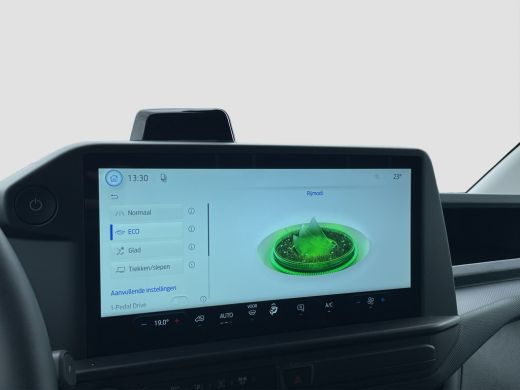 Ford E-Transit 320 L1H1 Limited 71 kWh | Cruise Control | Camera | CarPlay | Bluetooth | ActivLease financial lease
