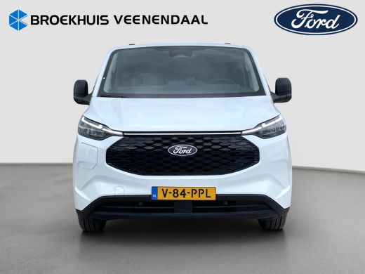 Ford E-Transit 320 L1H1 Limited 71 kWh | Cruise Control | Camera | CarPlay | Bluetooth | ActivLease financial lease