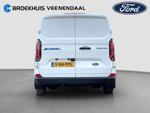 Ford E-Transit 320 L1H1 Limited 71 kWh | Cruise Control | Camera | CarPlay | Bluetooth | ActivLease financial lease