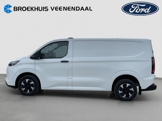Ford E-Transit 320 L1H1 Limited 71 kWh | Cruise Control | Camera | CarPlay | Bluetooth | ActivLease financial lease