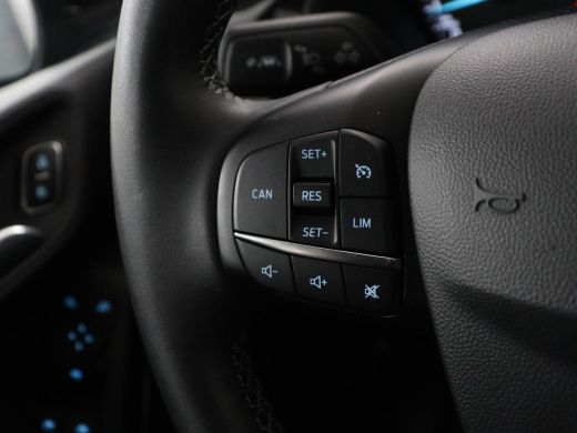 Ford Fiesta 1.0 EcoBoost Hybrid Titanium | Cruise control | Park assist | Climate control | Navigatie | Carpl... ActivLease financial lease