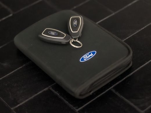 Ford Focus 1.0 EcoBoost Hybrid Active X 155Pk (VIRTUAL COCKPIT, APPLE CARPLAY, CAMERA, ZWART HEMEL, SPORTSTO... ActivLease financial lease