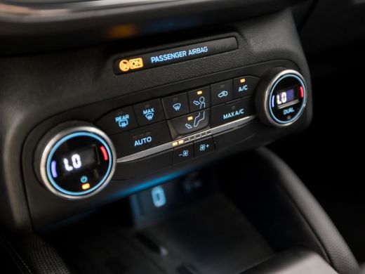 Ford Focus 1.0 EcoBoost Hybrid Active X 155Pk (VIRTUAL COCKPIT, APPLE CARPLAY, CAMERA, ZWART HEMEL, SPORTSTO... ActivLease financial lease