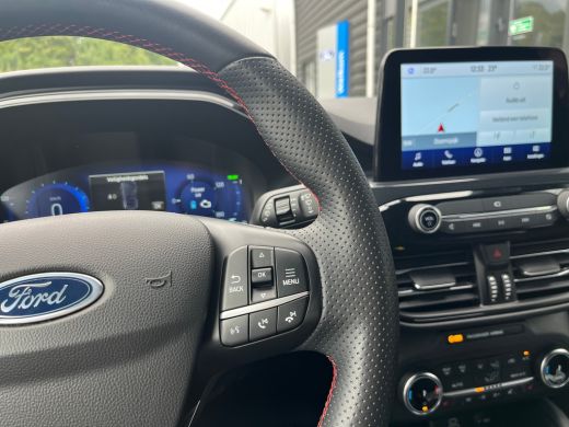 Ford Kuga 2.5 225 PK PHEV ST-Line | ELEKTR. WEGKLAPB. TREKHAAK| STOEL, STUUR & VOORRUITVERWARMING| ADAPTIEV... ActivLease financial lease
