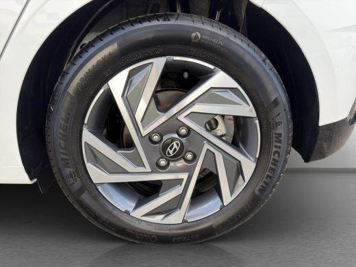 Hyundai i20 1.0 T-GDI 100pk Comfort | Airco | Camera | Carplay | Cruise control | Dodehoek detectie | Navigat... ActivLease financial lease