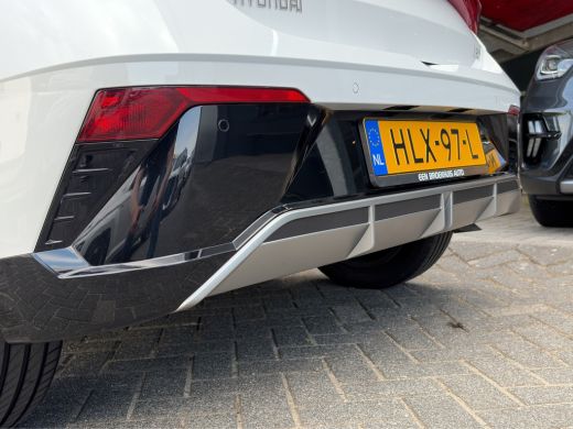 Hyundai i20 1.0 T-GDI 100pk Comfort | Airco | Camera | Carplay | Cruise control | Dodehoek detectie | Navigat... ActivLease financial lease