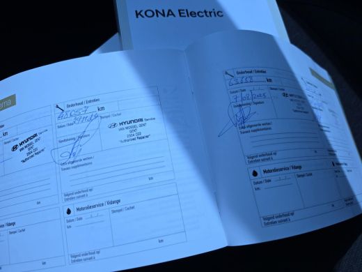 Hyundai Kona EV Fashion 64 kWh | 3 Fase | SOH 96,4 % | Navigatie | Rijklaaprijs! ActivLease financial lease