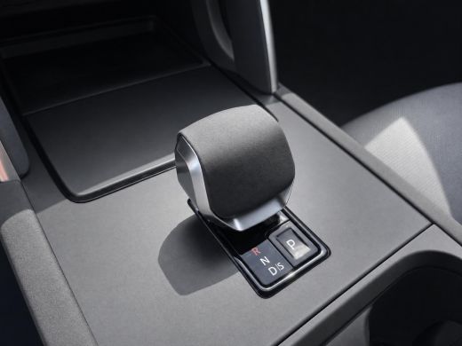 Land Rover Discovery Sport 1.5 P270e PHEV Dynamic SE | Panorama | 360gr camera | Geheel rijklaar incl. Garantie ActivLease financial lease