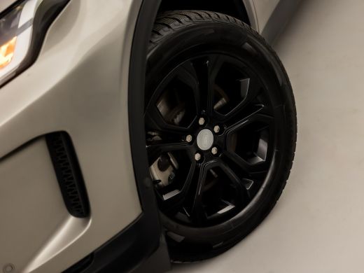 Land Rover Discovery Sport P300e 1.5 S 309Pk Automaat (APPLE CARPLAY, GROOT NAVI, 360 CAMERA, ZWART HEMEL, LEDER, ELEK SPORT... ActivLease financial lease
