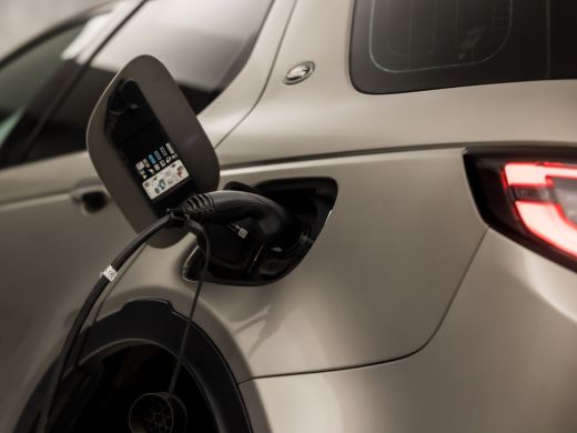 Land Rover Discovery Sport P300e 1.5 S 309Pk Automaat (APPLE CARPLAY, GROOT NAVI, 360 CAMERA, ZWART HEMEL, LEDER, ELEK SPORT... ActivLease financial lease