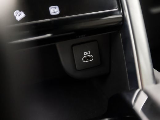 Land Rover Discovery Sport P300e 1.5 S 309Pk Automaat (APPLE CARPLAY, GROOT NAVI, 360 CAMERA, ZWART HEMEL, LEDER, ELEK SPORT... ActivLease financial lease