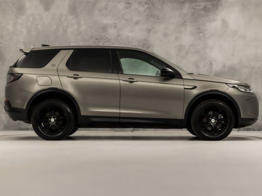 Land Rover Discovery Sport P300e 1.5 S 309Pk Automaat (APPLE CARPLAY, GROOT NAVI, 360 CAMERA, ZWART HEMEL, LEDER, ELEK SPORT... ActivLease financial lease