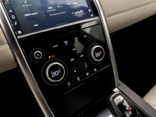 Land Rover Discovery Sport P300e 1.5 S 309Pk Automaat (APPLE CARPLAY, GROOT NAVI, 360 CAMERA, ZWART HEMEL, LEDER, ELEK SPORT... ActivLease financial lease