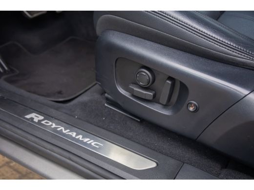 Land Rover Range Rover Evoque 1.5 P300e AWD R-Dynamic HSE | Leder | Pano-dak | Memory | Camera | 20'' | Premium audio | Cruise ... ActivLease financial lease