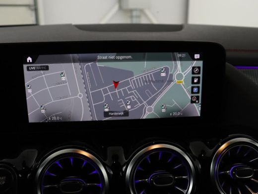 Mercedes-Benz EQA | SOH 92.8% | Panoramadak | Head-up | Trekhaak | 360 camera | Adaptive cruise | Memory | Sfeerver... ActivLease financial lease