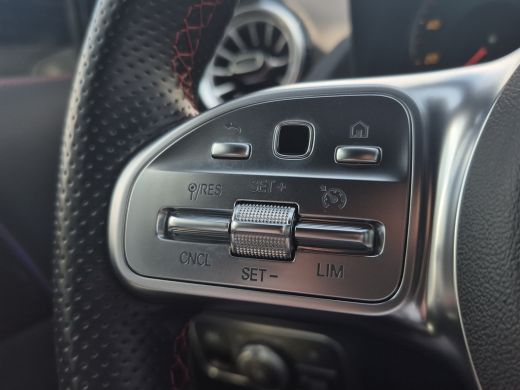 Mercedes-Benz GLA 200 Business Solution AMG | Elektrische inklapbare trekhaak | Stoelverwarming | Elektrische achte... ActivLease financial lease