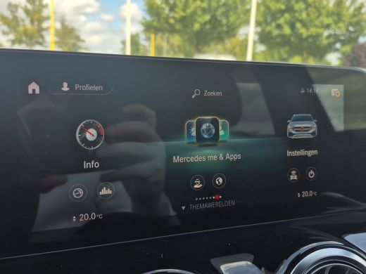 Mercedes-Benz GLA 200 Business Solution AMG | Elektrische inklapbare trekhaak | Stoelverwarming | Elektrische achte... ActivLease financial lease