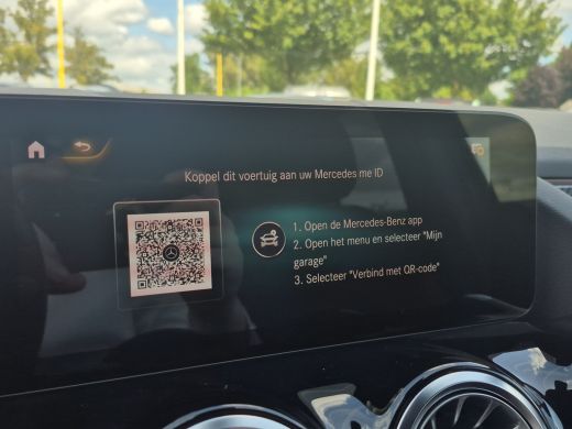 Mercedes-Benz GLA 200 Business Solution AMG | Elektrische inklapbare trekhaak | Stoelverwarming | Elektrische achte... ActivLease financial lease