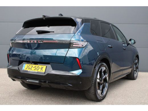 Opel Grandland 1.6 Turbo Plug-in-Hybrid GS | Panorama/schuifdak | Lederen bekleding | Massage | All season | 20 ... ActivLease financial lease