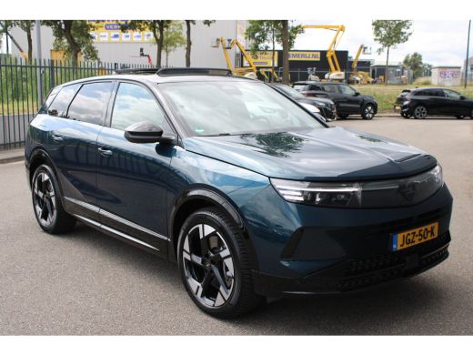 Opel Grandland 1.6 Turbo Plug-in-Hybrid GS | Panorama/schuifdak | Lederen bekleding | Massage | All season | 20 ... ActivLease financial lease