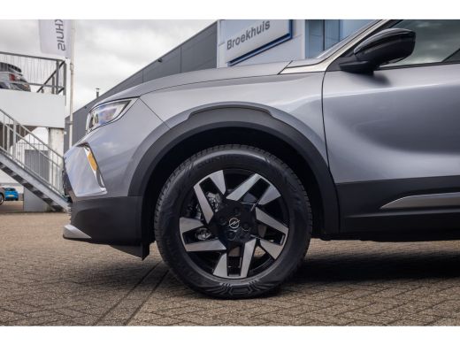 Opel Mokka-e Level 3 50 kWh | Soh 100%! | Camera | Cruise control | Apple Carplay/Android Auto | Digitaal dash... ActivLease financial lease