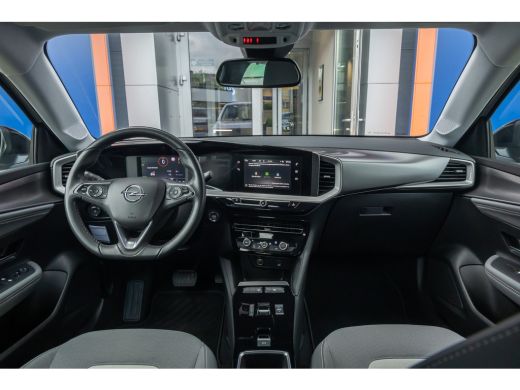 Opel Mokka-e Level 3 50 kWh | Soh 100%! | Camera | Cruise control | Apple Carplay/Android Auto | Digitaal dash... ActivLease financial lease