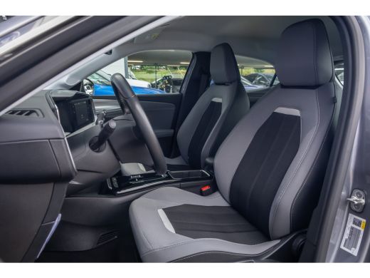 Opel Mokka-e Level 3 50 kWh | Soh 100%! | Camera | Cruise control | Apple Carplay/Android Auto | Digitaal dash... ActivLease financial lease